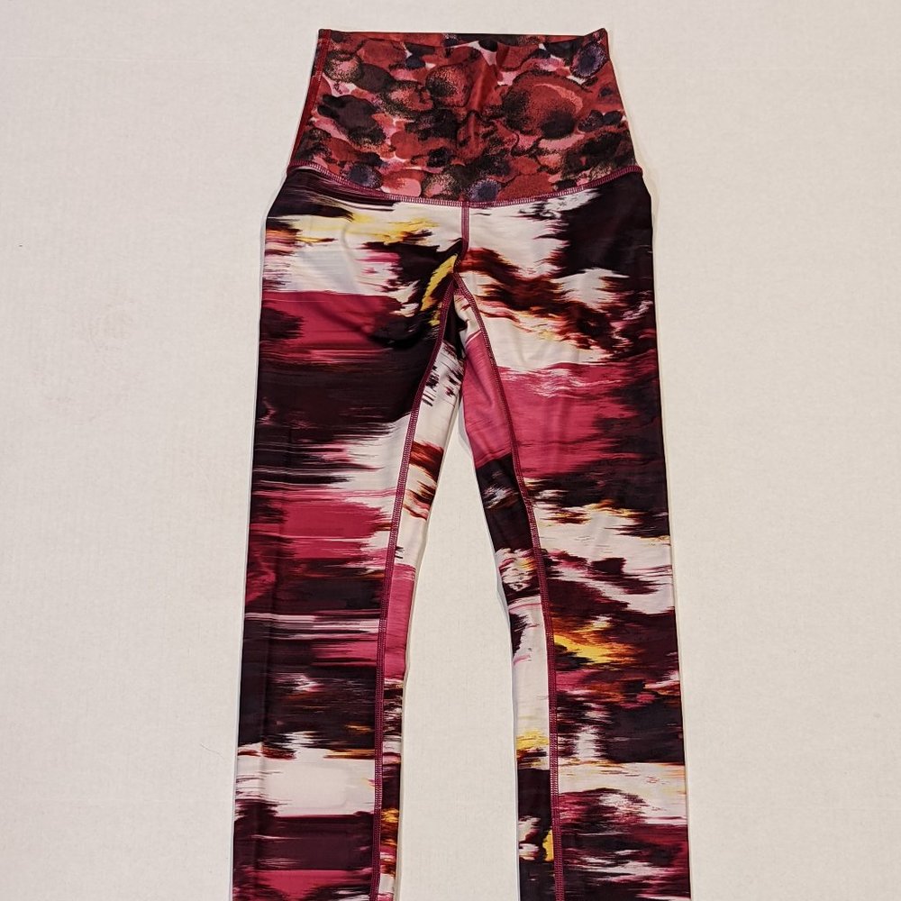 Women's lululemon Active Pants Capri, Ankle Red, Pink, White, Size 0